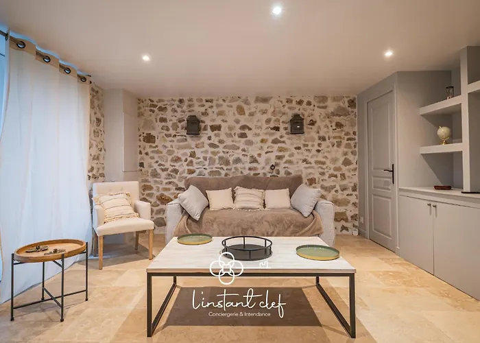 Du - Paddock Chevaux - étang Coco Hébergement de vacances Sillé-le-Guillaume